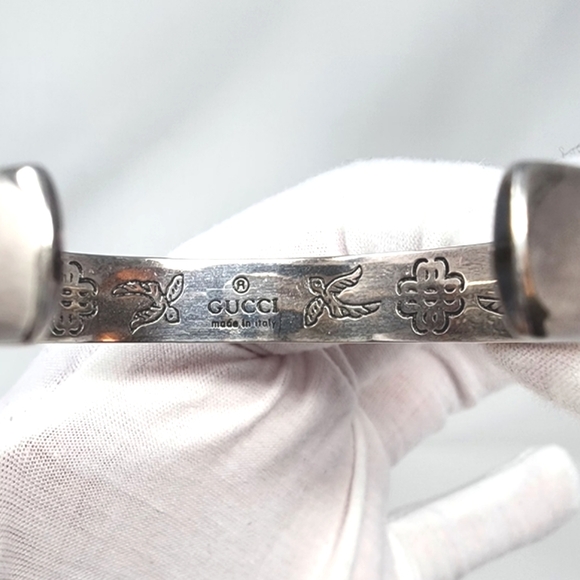 Gucci Blind For Love Silver Cuff Bracelet - Picture 10 of 17